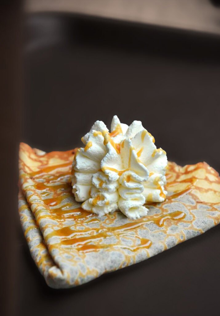 crêpe au chocolat et chantilly